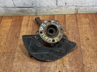 ступица передняя правая Volkswagen Passat B3 1990