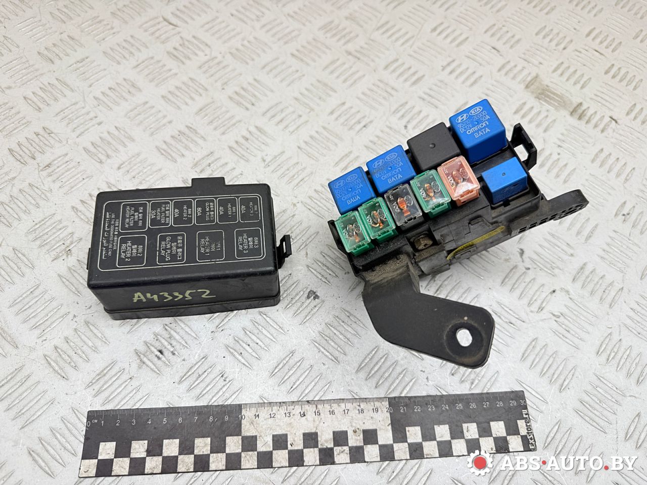 блок предохранителей Hyundai Santa Fe 2 поколение (CM) 2006, 2.2 л., D4EB, дизель, МКПП, внедорожник 5 дв., 911162B010, 914222B490 - фото №1