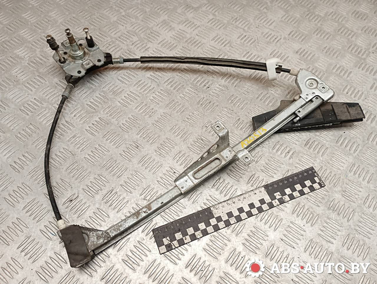 стеклоподъемник передний правый Audi 80 B3 1991, 893837400, 893837572 - фото №1