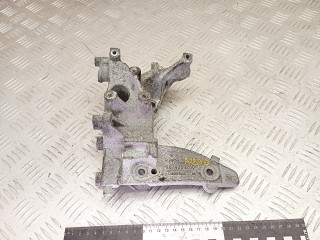 кронштейн генератора Peugeot 308 T9 2014, 1.6 л., дизель, МКПП, хетчбэк 5 дв., правый руль, 9674030280