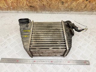 интеркулер Volkswagen Bora 1 поколение 2000, 1.9 л., дизель, МКПП, седан, 0281002177, 1J0145803A, 1J0145803F, 1J0145803G, 1J0145803S, 1J0145805B, 1J0145805D, 1J0145805H, 8ML376700701, KIZ1082, KIZ1082EB, KIZ1082FR, KIZ1082RR, CI22000P, CI22000S, 96847, 30847, 817457
