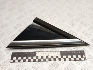 накладка крыла (уголок зеркала) переднего левая Peugeot 3008 1 поколение 2012, 1.6 л., дизель, робот, передний привод, правый руль, 96842433XY