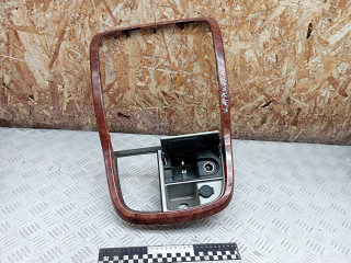 Декоративная накладка центральной консоли Kia Carnival 1 поколение [рестайлинг] 2004, 2.9 л., дизель