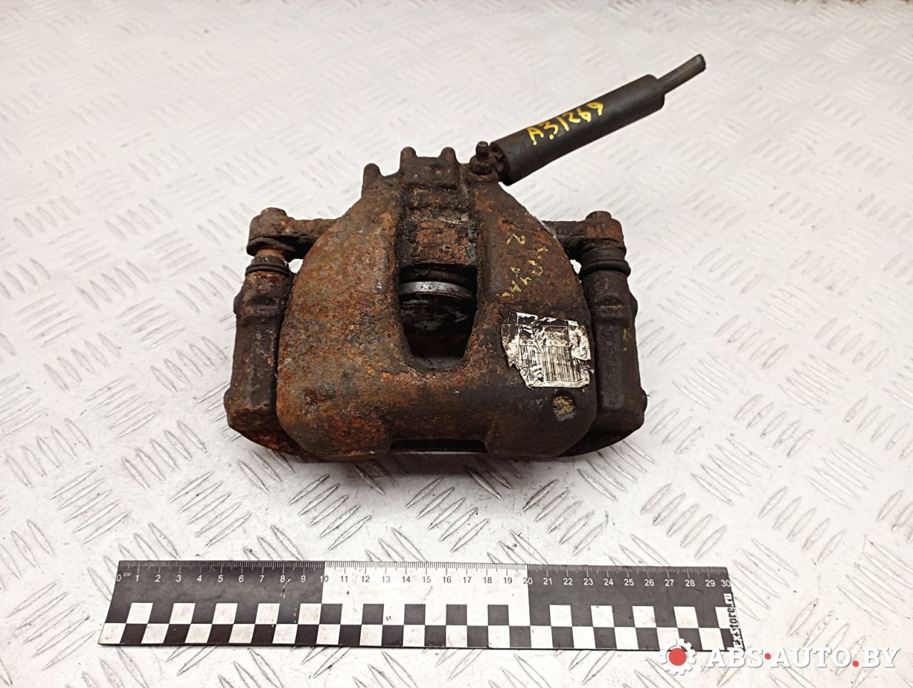 суппорт передний левый Peugeot 308 T7 2009, 1.6 л., 9HZ (DV6TED4), дизель, 4401N8 - фото №1