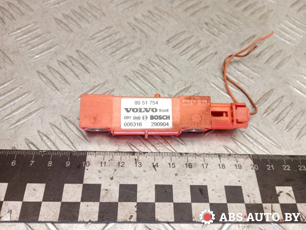 датчик удара Volvo XC90 1 поколение 2005, 2.4 л., D 5244 T, дизель, МКПП, внедорожник 5 дв., полный привод, правый руль, 8651754 - фото №1