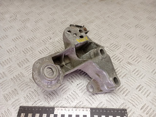 кронштейн двигателя Volkswagen Passat B5 1998, 1.8 л., бензин, 8E0199352F