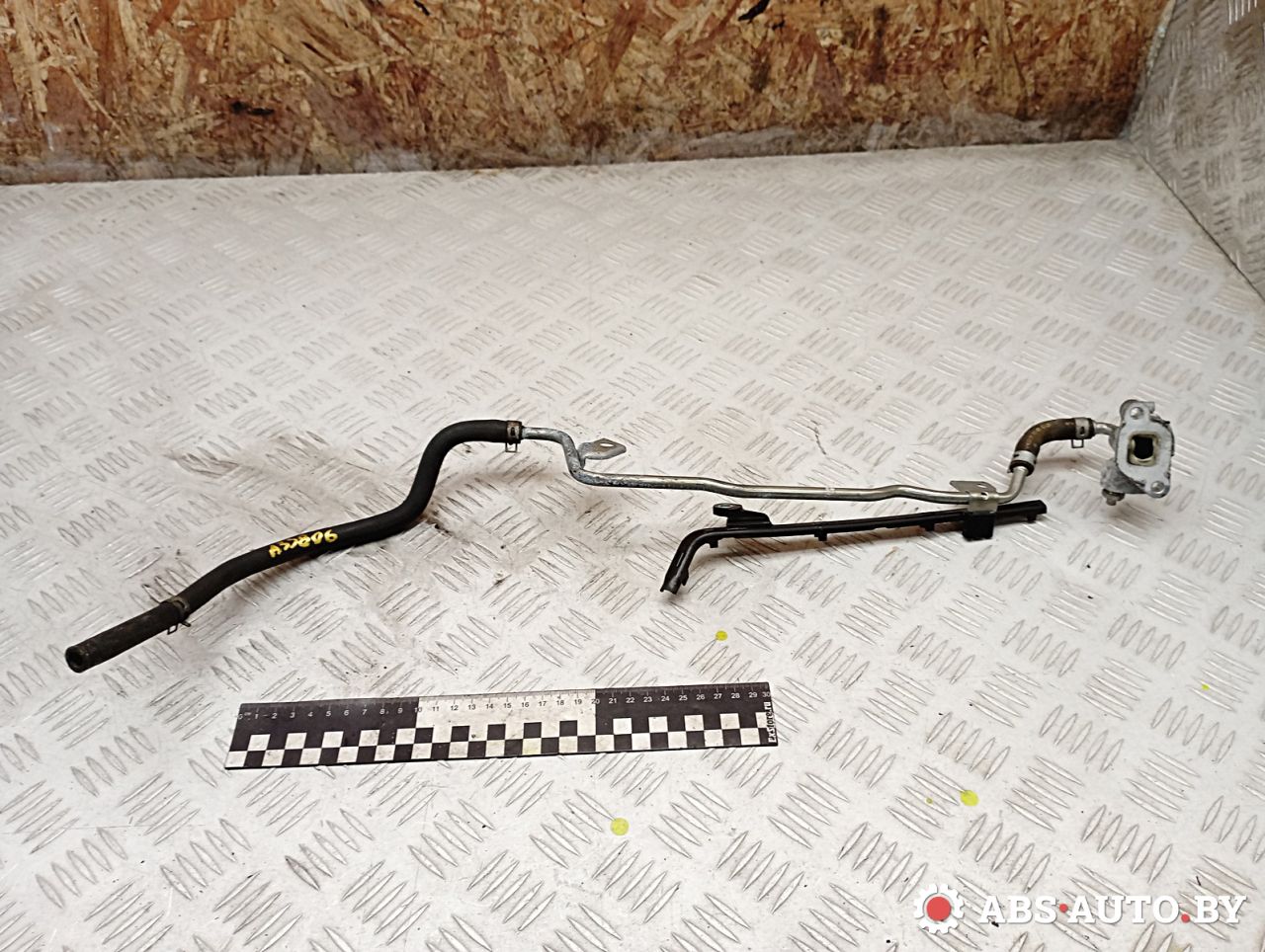 трубка охлаждающей жидкости Honda Civic 8 поколение 2008, 2.2 л., N22A2, дизель, МКПП, хетчбэк 5 дв., правый руль, 19113RSRE00, 19340RSRE00, 19112RSRE01, 19111RSRE00 - фото №1