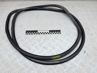 уплотнитель двери Volkswagen Touareg 1 поколение 2006, 3.0 л., BKS, дизель, АКПП, внедорожник 5 дв., полный привод, 7L0867365E