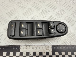 блок управления стеклоподъемниками Citroen C4 Grand Picasso 1 поколение 2006, 1.8 л., 6FY (EW7A), бензин, МКПП, 96639382ZD