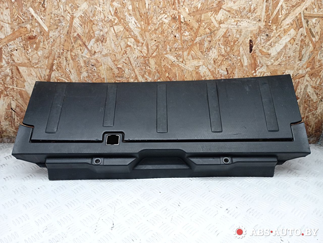 обшивка крышки багажника Peugeot 4007 1 поколение 2011, 2.2 л., 4HN (DW12MTED4), дизель, МКПП, внедорожник 5 дв., правый руль, 7240A024 - фото №1