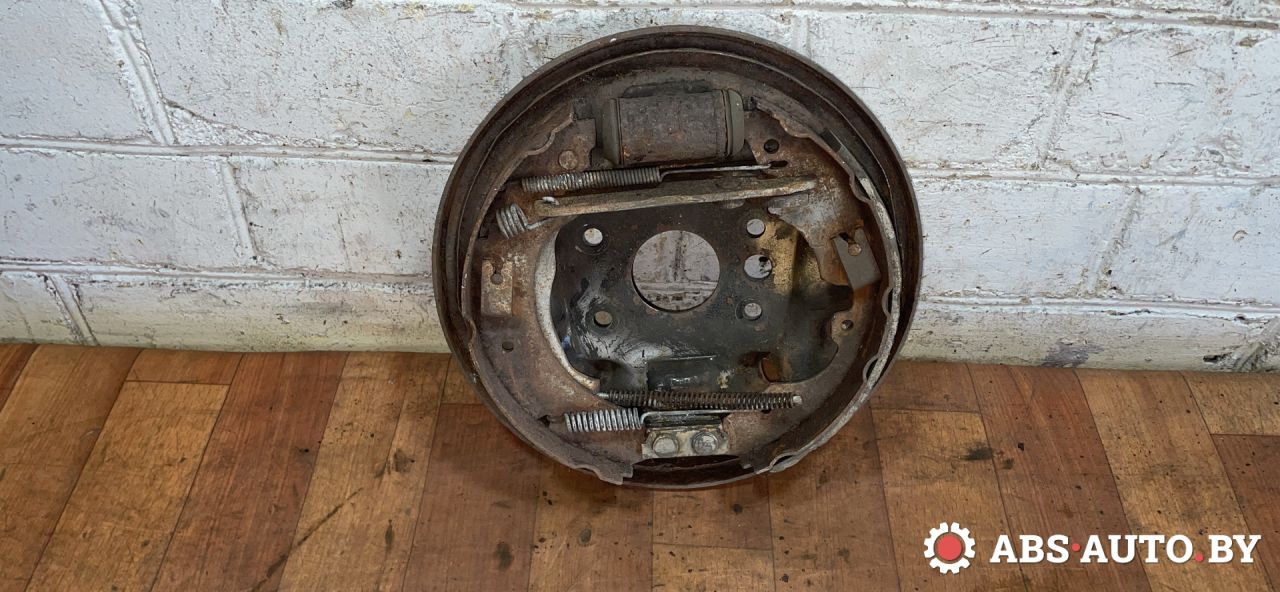 защитный кожух тормозного механизма Ford Mondeo 3 поколение 2002 - фото №1