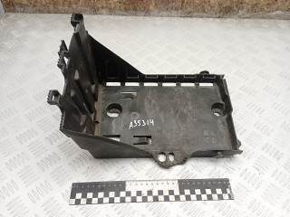 полка аккумулятора Peugeot 5008 1 поколение 2013, 1.6 л., дизель, робот, правый руль, 9689002180