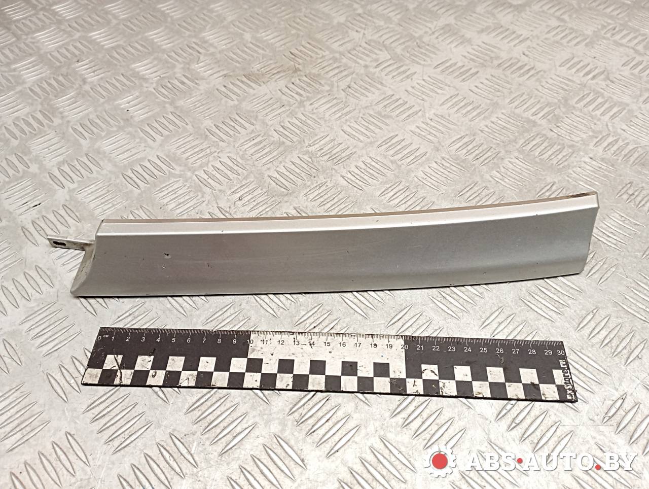 ресничка (ус) левой фары Skoda Felicia 1 поколение 1998, 6U0853816 - фото №1