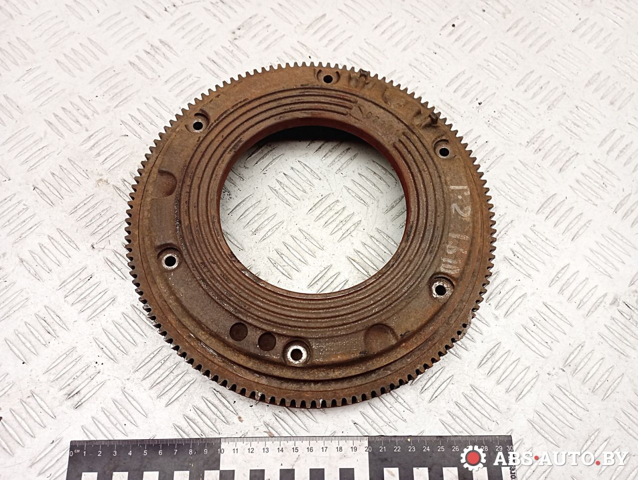 маховик Volkswagen Golf 2 поколение 1989, 1.6 л., дизель, 067105273E - фото №1