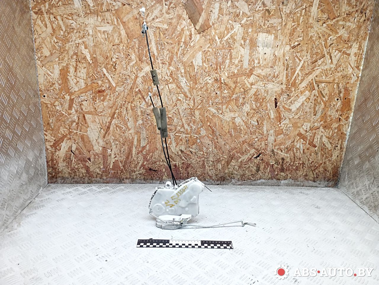 замок двери задней правой Honda Civic 8 поколение 2008, 2.2 л., N22A2, дизель, МКПП, хетчбэк 5 дв., правый руль, 72611SMGE0 - фото №1