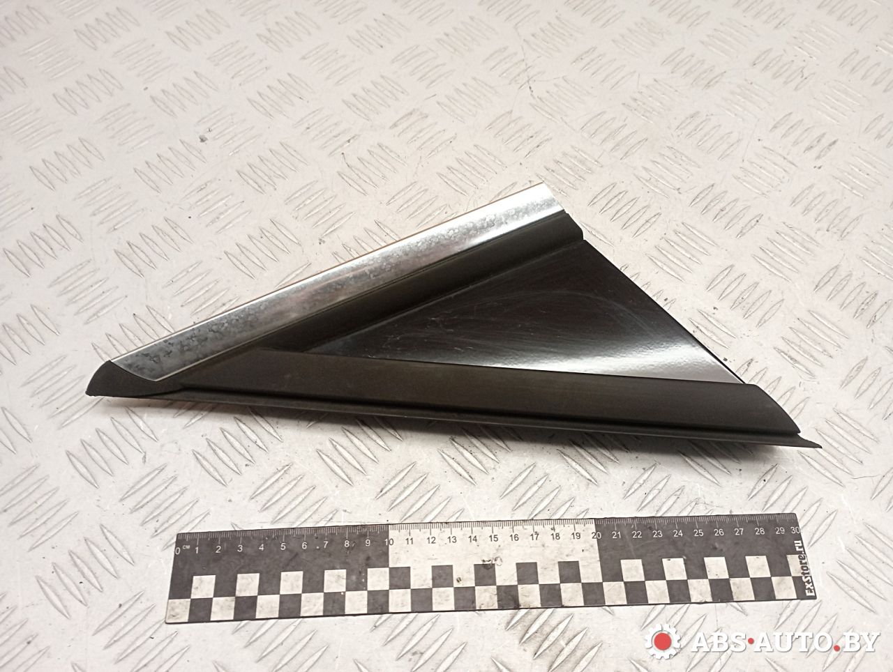 молдинг крыла Peugeot 5008 1 поколение 2013, 1.6 л., дизель, робот, правый руль, 96859482XT, 96859484XY - фото №1