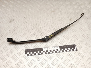 щеткодержатель (поводок стеклоочистителя, дворник) Toyota RAV4 2 поколение (XA20) 2003, 2.0 л., 1CD-FTV, дизель, МКПП, внедорожник 5 дв., LP1491