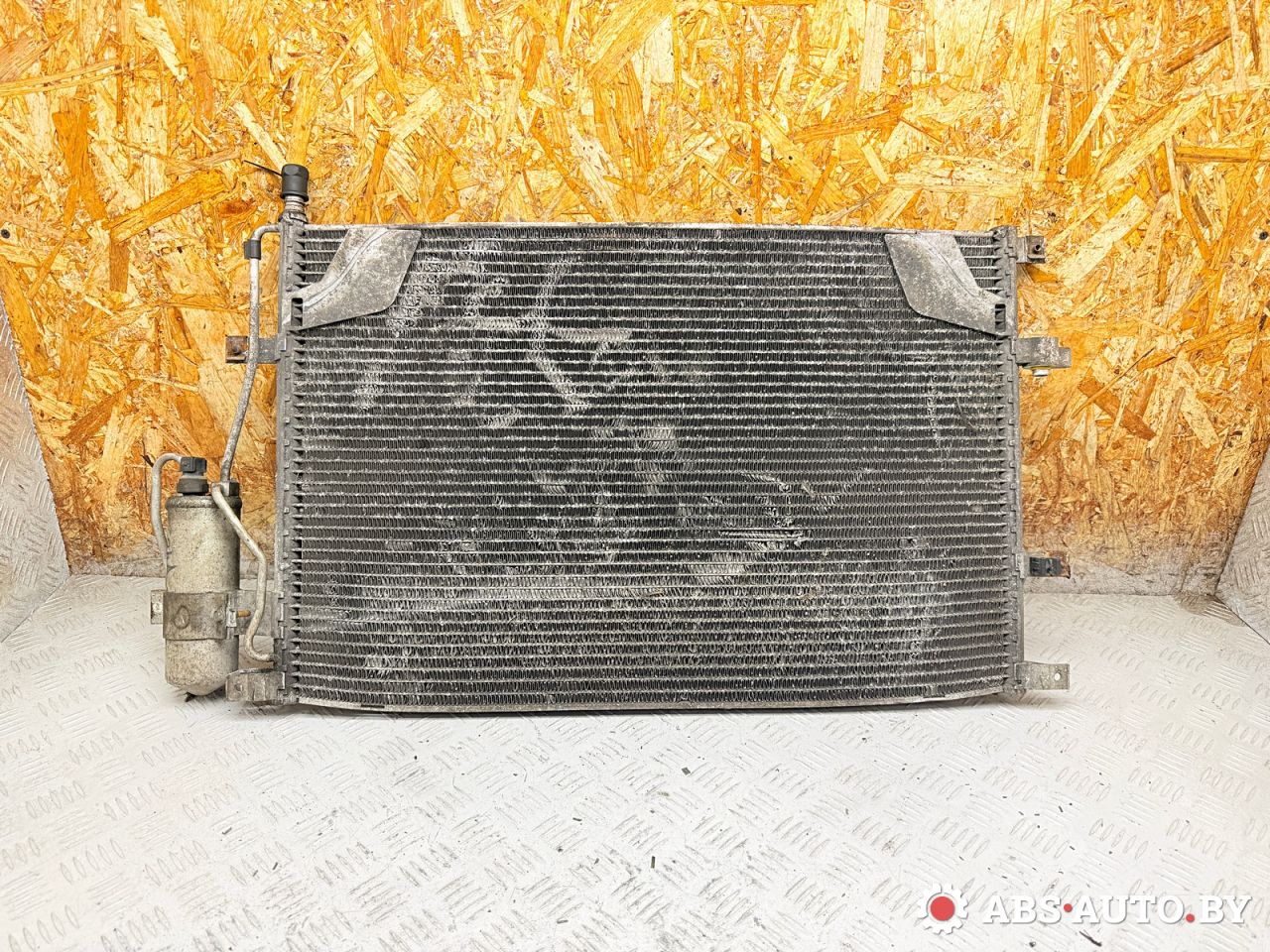 радиатор кондиционера Volvo S80 1 поколение 2003, 2.4 л., бензин, АКПП, седан, 31101053 - фото №1