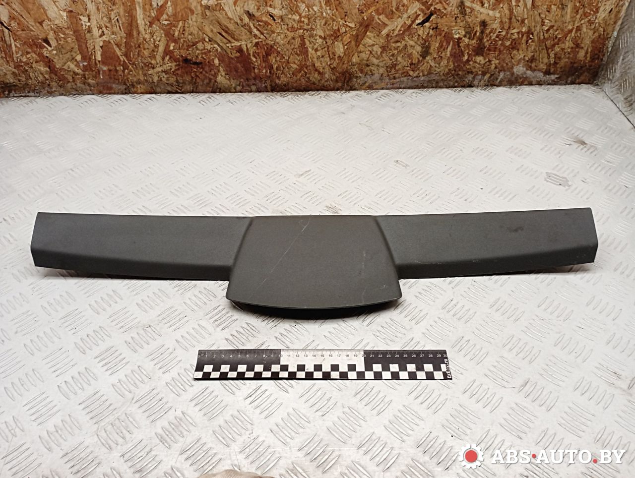 обшивка крышки багажника Kia Rio 2 поколение 2009, 817601G210 - фото №1