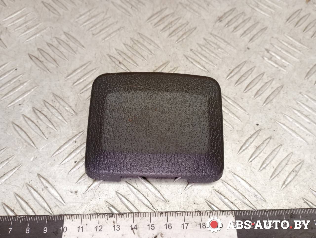 Пластик салазок сидений Volvo XC90 1 поколение 2005, 2.4 л., D 5244 T, дизель, МКПП, внедорожник 5 дв., полный привод, правый руль, 8619661 - фото №1