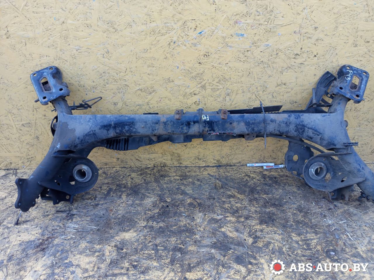 балка подвески задняя Peugeot 3008 1 поколение 2011, 1.6 л., дизель, робот, передний привод, правый руль - фото №1
