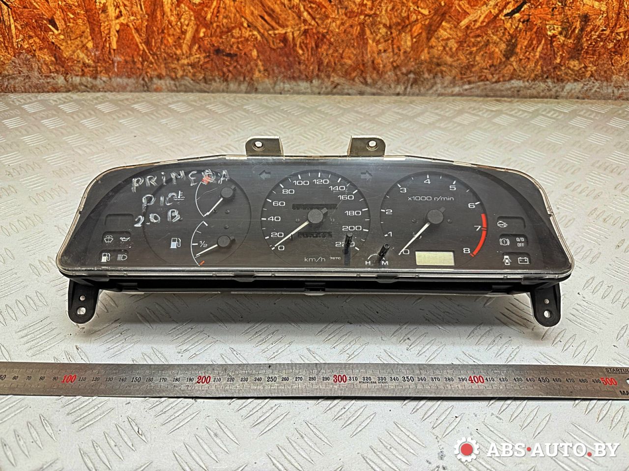 щиток приборов (приборная панель) Nissan Primera P10 1995, 2.0 л., бензин, 88481581, 96543679 - фото №1