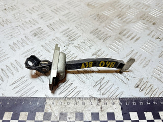 ограничитель открывания двери задней Toyota RAV4 3 поколение (XA30) 2007, 2.2 л., 2AD-FTV, дизель, МКПП, внедорожник 5 дв.