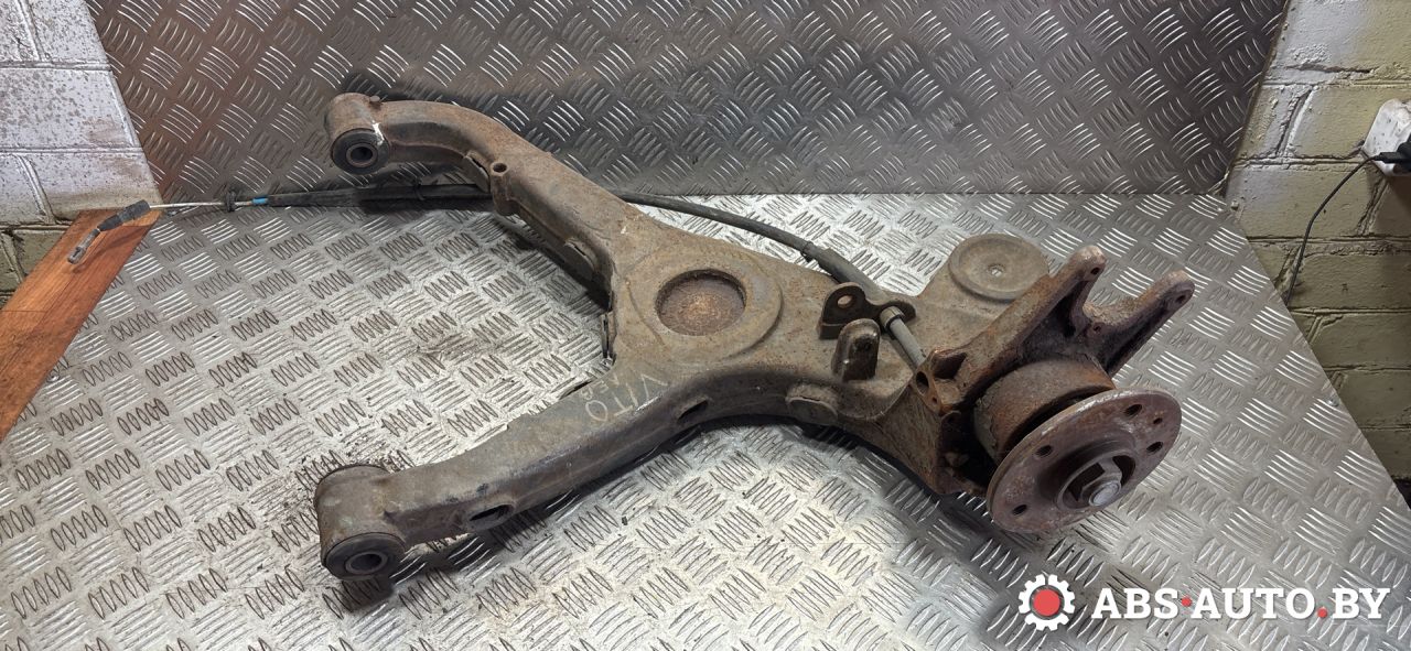 ступица задняя правая Mercedes-Benz Vito W638 2000, 6383521404 - фото №1