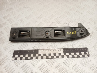 Крепление бампера переднего Volkswagen Golf 4 поколение 2004, 1J0807183A