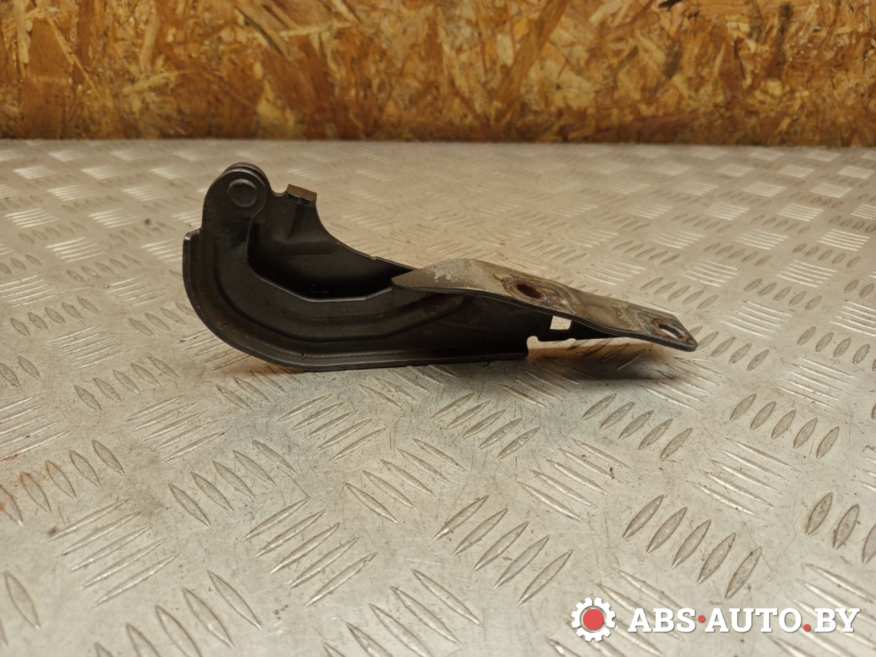 петля капота левая Peugeot 4007 1 поколение 2009, 2.2 л., дизель, МКПП, полный подключаемый привод, правый руль, LGL1 - фото №1
