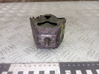 подушка крепления двигателя Audi 80 B3 1990, 2.0 л., бензин, 823199381B, 823199381C