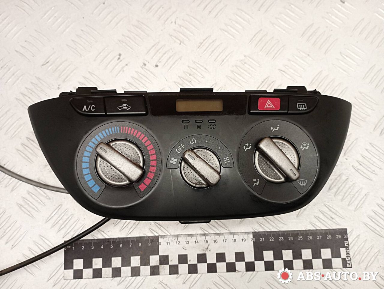 блок управления печки / климат-контроля Toyota RAV4 2 поколение (XA20) 2003, 2.0 л., 1CD-FTV, дизель, МКПП, внедорожник 5 дв., 5590042150 - фото №1