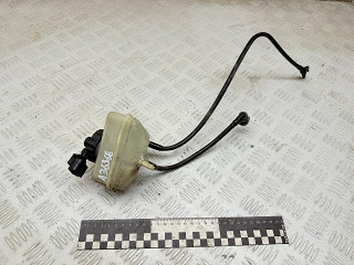 бачок тормозной жидкости Ford Focus 1 поколение [рестайлинг] 2003, 1.6 л., бензин, МКПП, седан, 98AB2C217AC