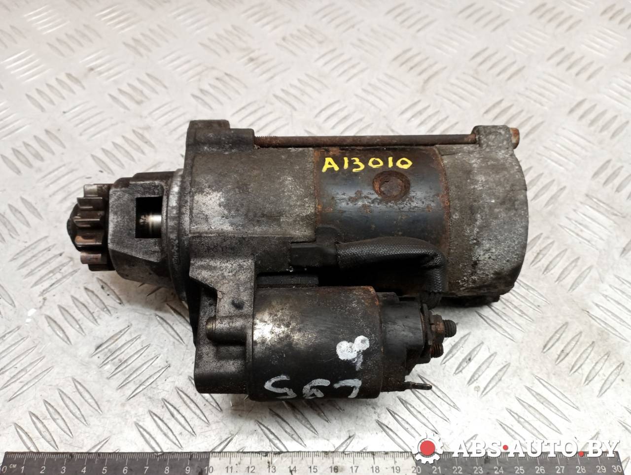 стартер Nissan Primera P12 2005, 2.2 л., дизель, МКПП, хетчбэк 5 дв., 233008H801, 233008H80A, 233008H80ARE, 23300AU600, 23300AU601, M008T71471, M8T71471, M8T71471ZE, 0986023540, 113323, CST35147AS, JS1295, STM1295MN, STM1295YJ, 220464, STM1295RB, STM1295WA, S117J002, 233162W, 32699N, 300N10698Z - фото №1