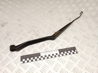 щеткодержатель (поводок стеклоочистителя, дворник) Toyota RAV4 2 поколение (XA20) 2003, 2.0 л., 1CD-FTV, дизель, МКПП, внедорожник 5 дв., LD1490