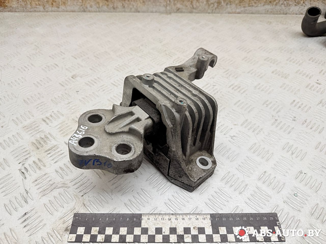 подушка крепления двигателя Jeep Cherokee 5 поколение 2016, 2.0 л., EBT, дизель, АКПП, внедорожник 5 дв., 68102283AF, P68102283AF - фото №1