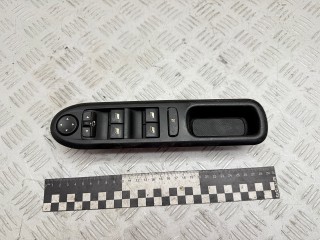 блок управления стеклоподъемниками Peugeot 407 1 поколение 2004, 2.0 л., RHR (DW10BTED4), дизель, МКПП, универсал, 96468704XT, 53269735