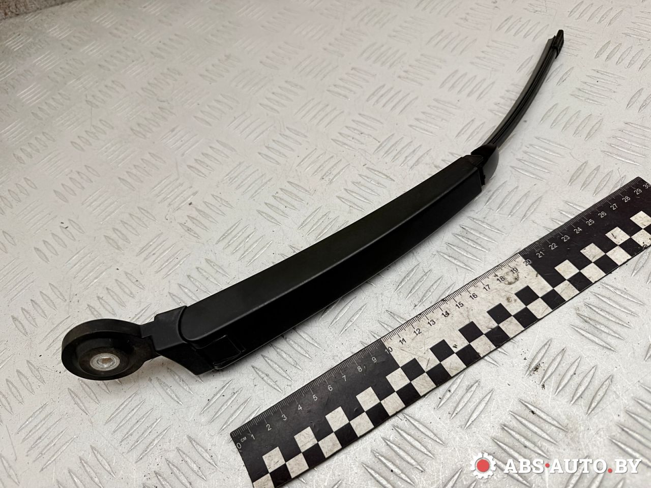 щеткодержатель задний Volkswagen Touareg 1 поколение 2006, 3.0 л., BKS, дизель, АКПП, внедорожник 5 дв., полный привод, 7L6955707, 180281 - фото №1