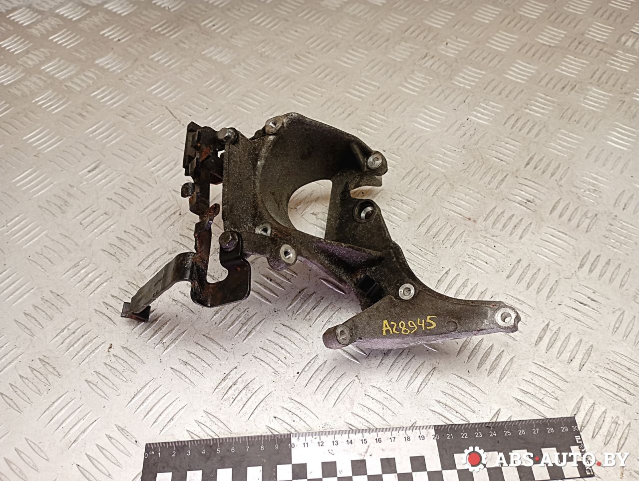 кронштейн топливного фильтра Peugeot 308 T9 2014, 1.6 л., дизель, МКПП, хетчбэк 5 дв., правый руль, 9672309580, 9672309580A, 9686188780 - фото №1