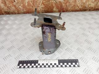 кронштейн переднего бампера Nissan X-Trail T32 2014, 1.6 л., R9M, дизель, МКПП, полный подключаемый привод, правый руль, 50349301, 50349701, 50349501