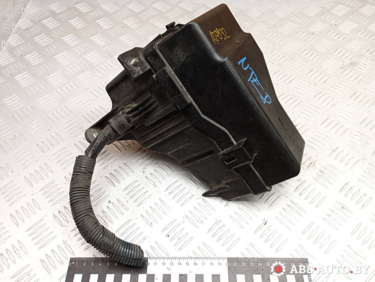 блок предохранителей Toyota RAV4 2 поколение (XA20) 2003, 2.0 л., 1CD-FTV, дизель, МКПП, внедорожник 5 дв., 8267242100, 8274042030 - фото №1