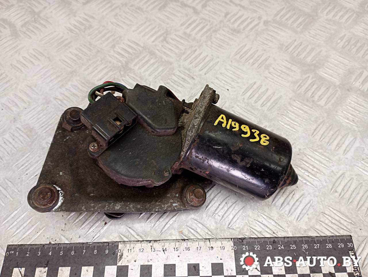 моторчик передних стеклоочистителей (дворников) Kia Sportage 1 поколение 2006 - фото №1