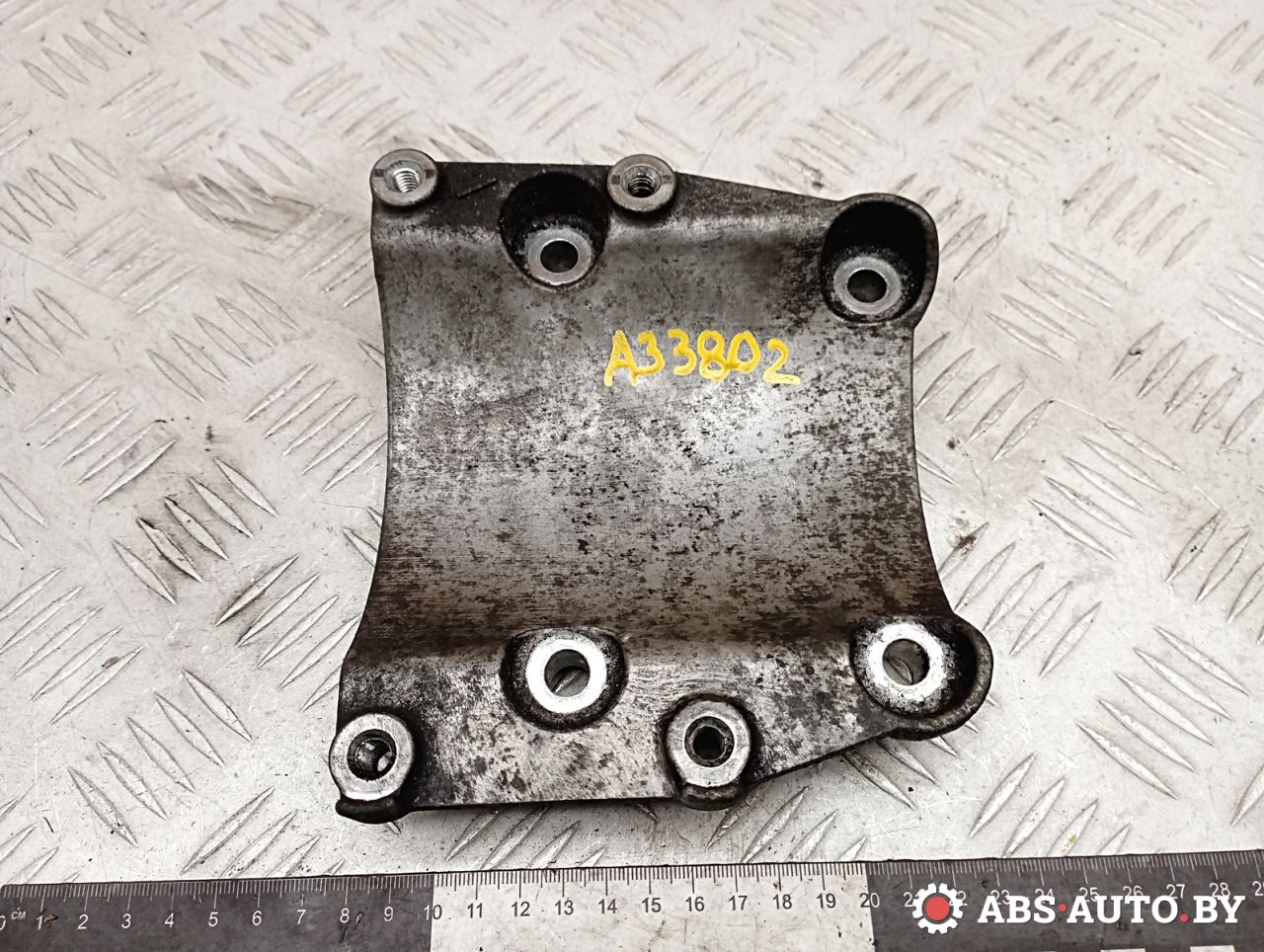 кронштейн компрессора кондиционера Honda Civic 8 поколение 2008, 2.2 л., N22A2, дизель, МКПП, хетчбэк 5 дв., правый руль, TESCO1 - фото №1