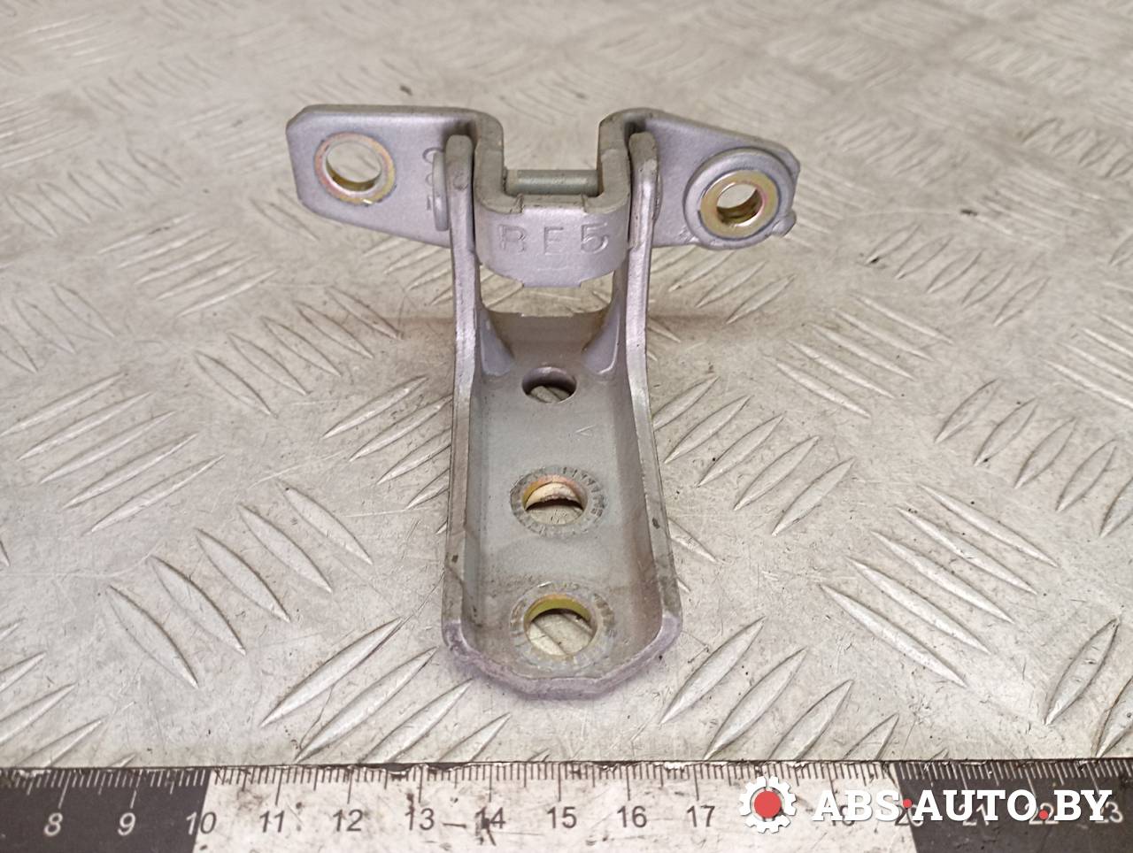 петля двери Mitsubishi Pajero 3 поколение 2002, 3.2 л., дизель, МКПП, внедорожник 3 дв. - фото №1