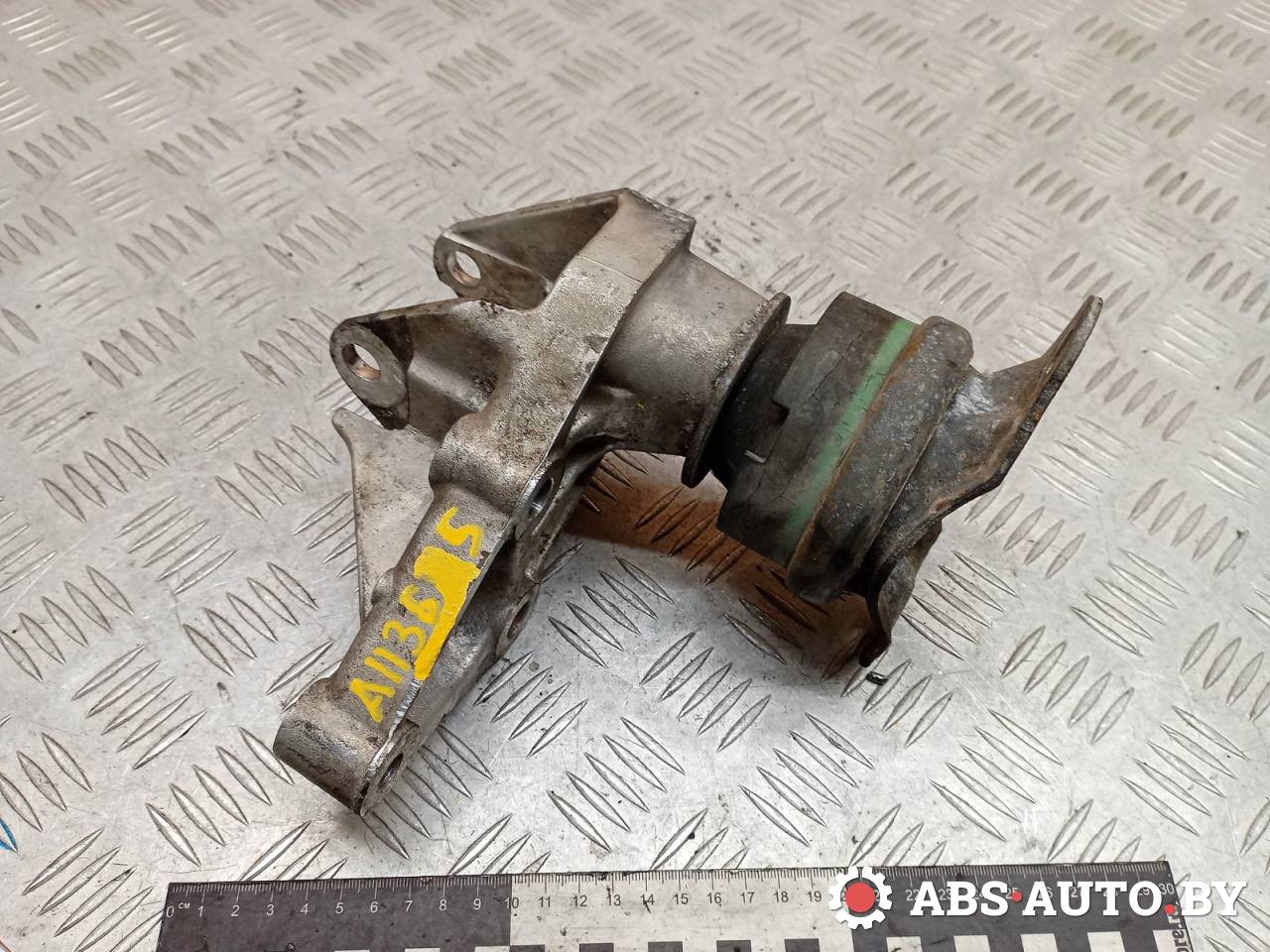 подушка крепления двигателя Peugeot 407 1 поколение 2006, 2.0 л., дизель, МКПП, седан, 96461357 - фото №1