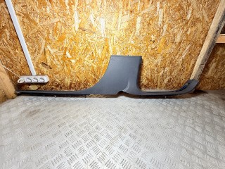 накладка на порог внутренняя Volkswagen Touareg 1 поколение 2006, 3.0 л., BKS, дизель, АКПП, внедорожник 5 дв., полный привод, 7L0853370