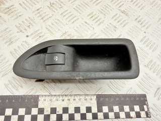 кнопка стеклоподъемника двери задней левой Renault Laguna 2 поколение 2003, 1.8 л., F4P 774, бензин, МКПП, хетчбэк 5 дв., 8200016013, 28078G
