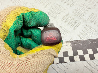 кнопка аварийной сигнализации Volvo S80 1 поколение 2003, 2.4 л., бензин, АКПП, седан, 9441045