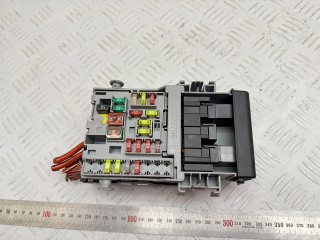 блок предохранителей Opel Insignia 1 поколение (A) 2011, 2.0 л., A 20 DTH, дизель, МКПП, седан, 13222786