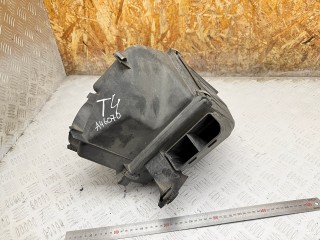 корпус воздушного фильтра Audi A6 4B/C5 1999, 2.5 л., AKN, дизель, МКПП, универсал, передний привод, 4B0133837E, 4B0133835M